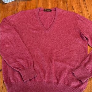 Loro Piana V-Neck Sweater in light cranberry 50